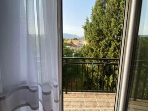 Izdavanje, dvosoban stan, 67m², Zagorič, Podgorica - image 3