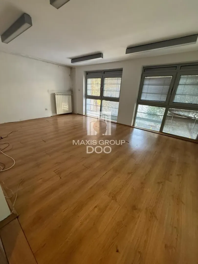 Rent, office space, 233m², Đeram Pijaca, Beograd