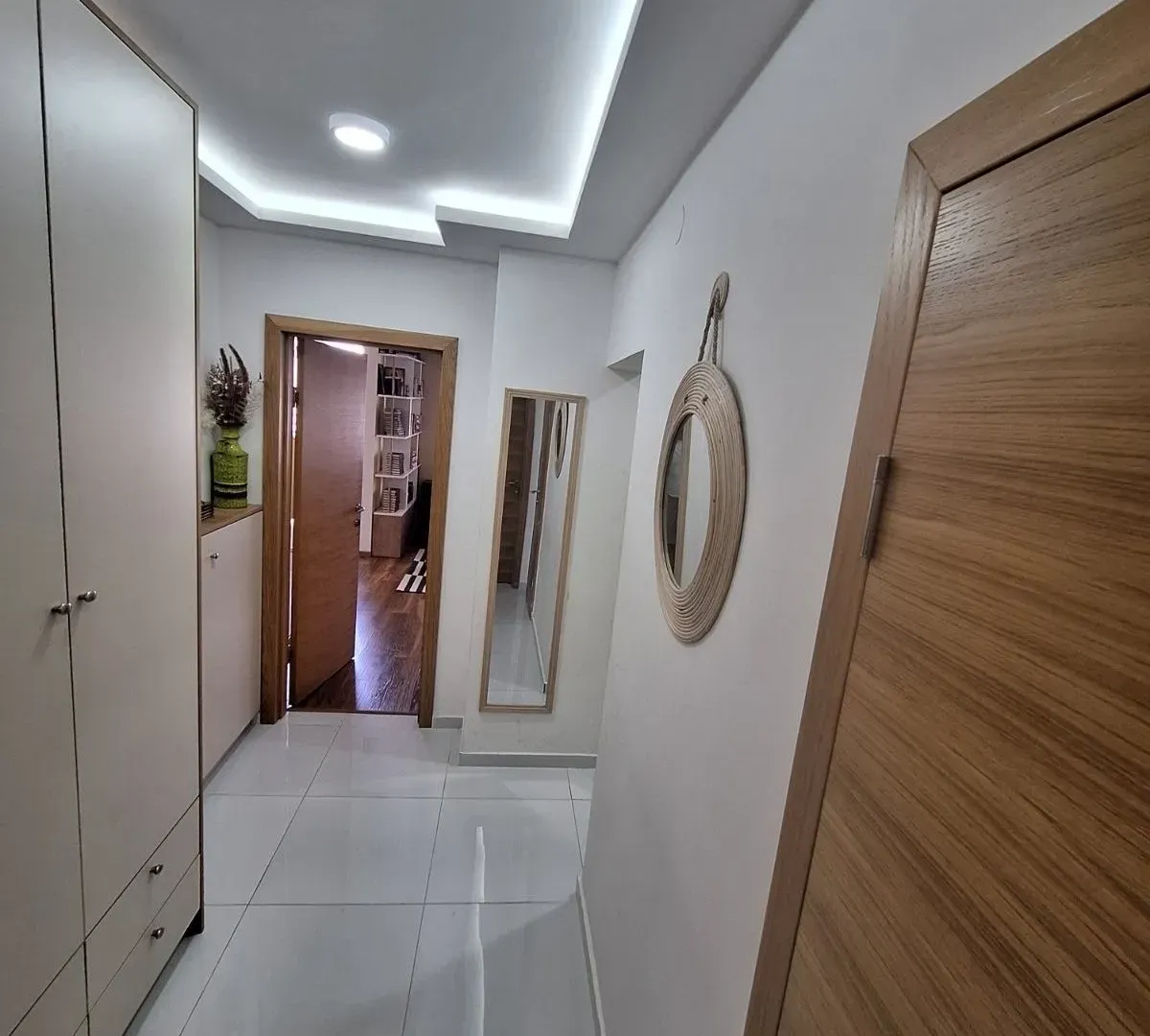 Prodaja, trosoban stan, 89m², Centar, Podgorica