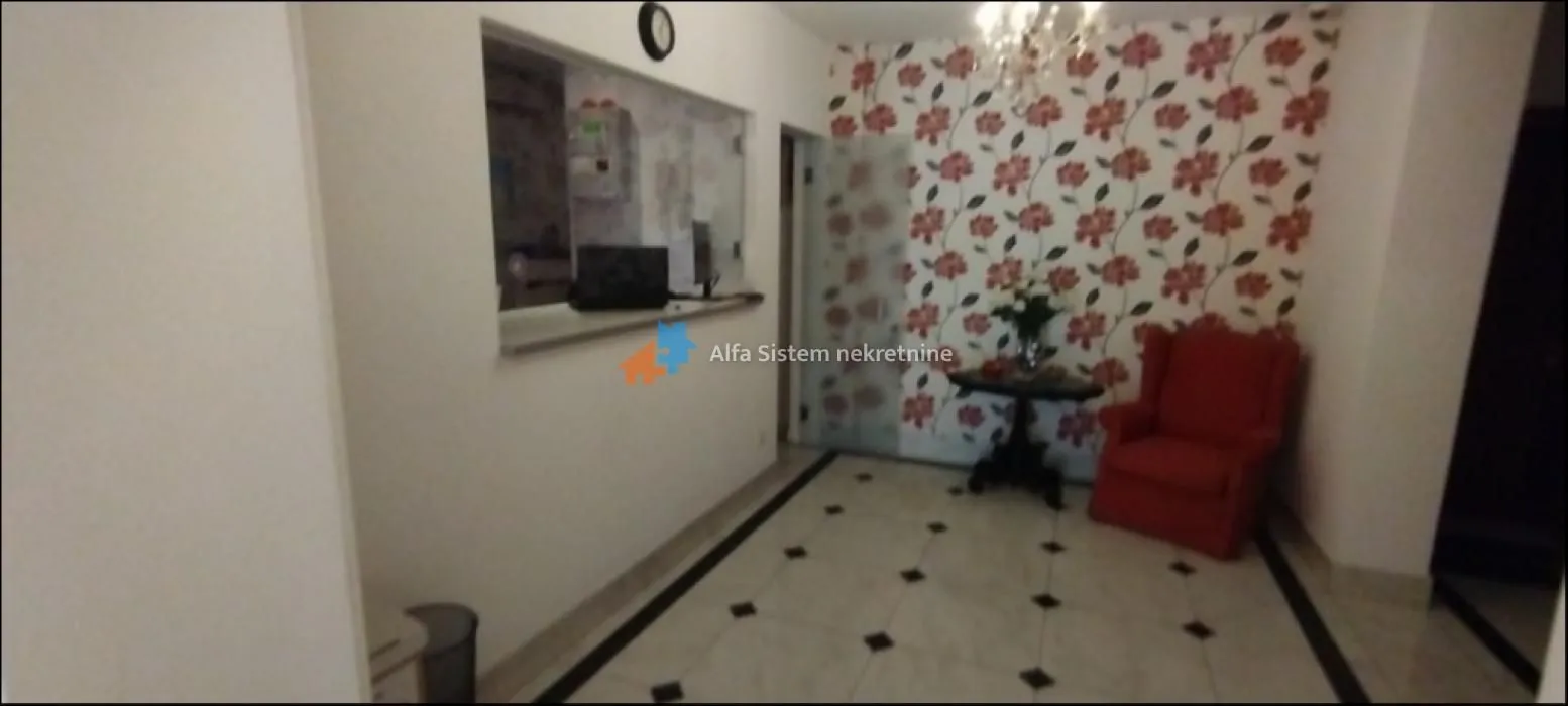 Rent, three bedroom apartment, 170m², Vračar Sve Podlokacije, Beograd