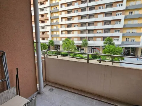 Izdavanje, jednosoban stan, 49m², Central Point, Podgorica - image 7