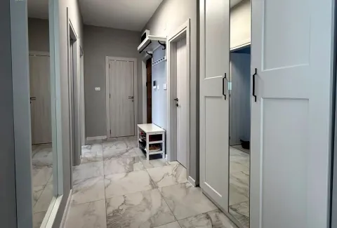 Izdavanje, trosoban stan, 81m², Mažina, Tivat - image 11