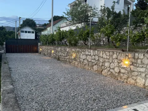 Rent, house, 256m², Masline, Podgorica - image 26