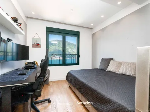 Sale, two bedroom apartment, 85m², Kotor, Crna Gora - image 14