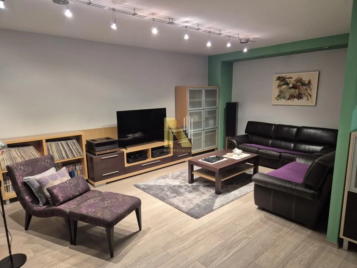 Prodaja, četvorosoban stan, 119m², Nova Detelinara, Novi Sad Sve Podlokacije