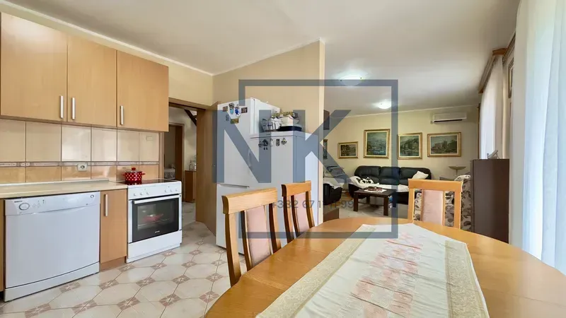 Prodaja, kuća, 250m², Donja Gorica, Podgorica