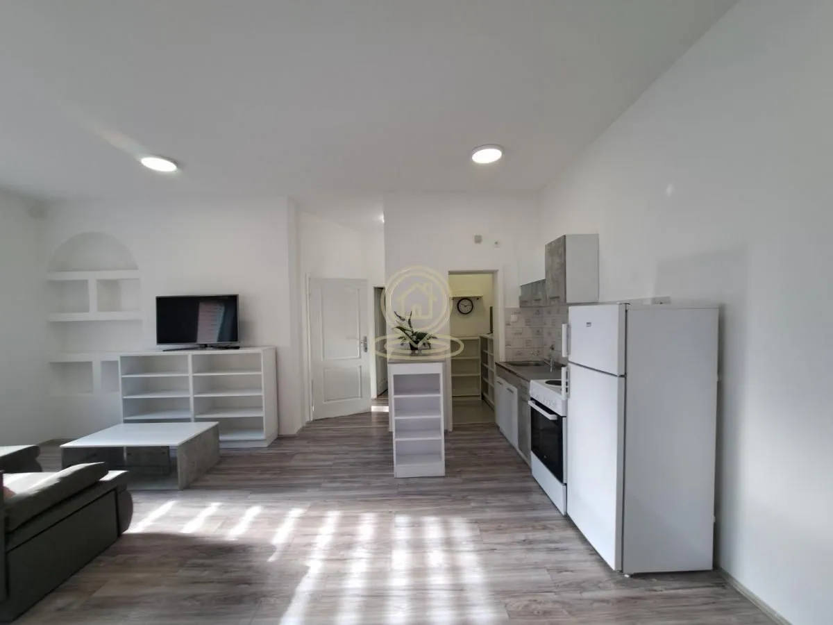 Prodaja, trosoban stan, 71m², Bulevar Oslobodjenja, Novi Sad Sve Podlokacije