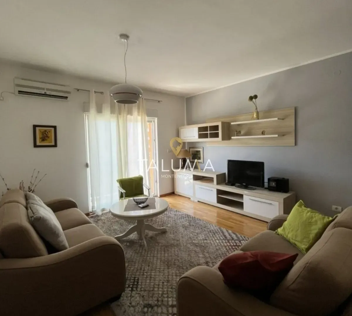 Izdavanje, jednosoban stan, 53m², City Kvart, Podgorica