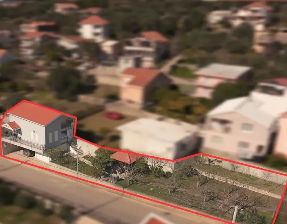 Prodaja, kuća, 181m², Centar, Bar