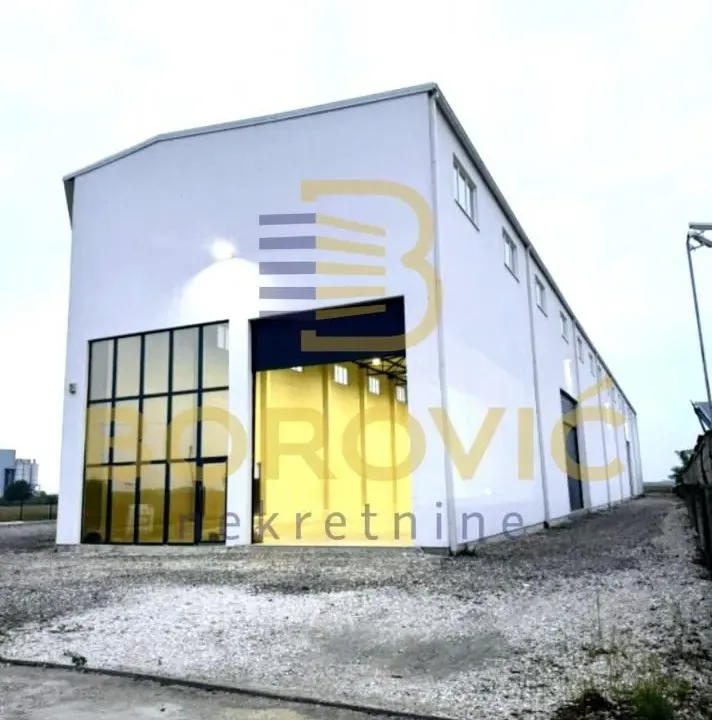 Prodaja, poslovni prostor, 1483m², Šimanovci, Pećinci