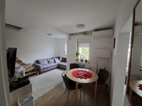 Stan in Zvezdara Sve Podlokacije