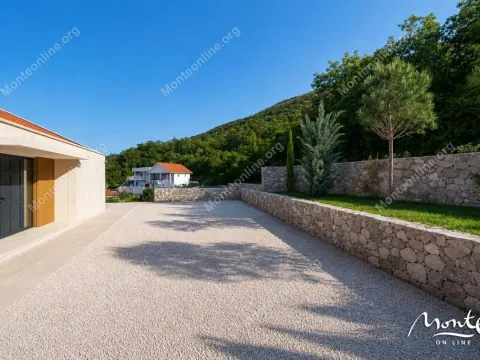 Prodaja, kuća, 166m², Krašići, Tivat - image 14