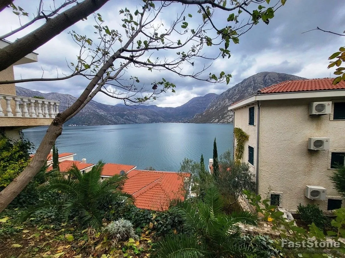 Prodaja, trosoban stan, 126m², Kostanjica, Kotor