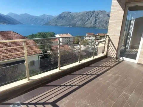 Prodaja, dvosoban stan, 171m², Dobrota, Kotor - image 8