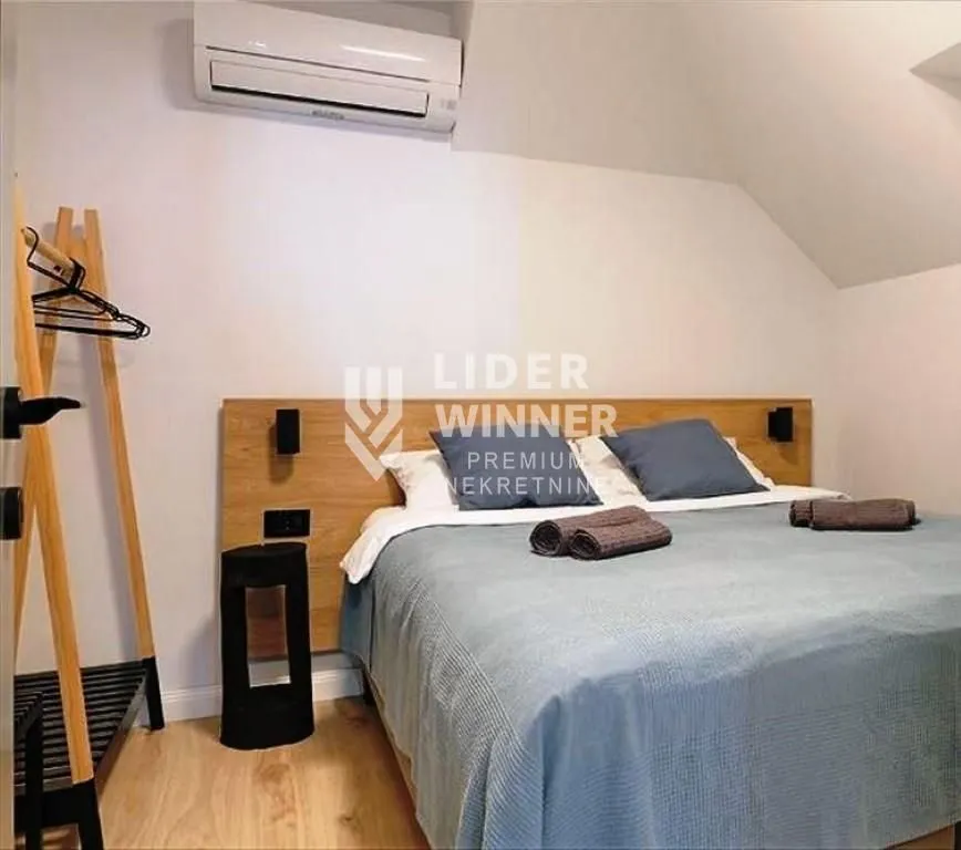 Prodaja, četvorosoban stan, 109m², Zemun Centar, Zemun Sve Podlokacije