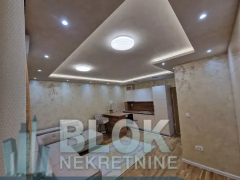 Rent, studio apartment, 30m², Stara Varoš, Podgorica - image 3