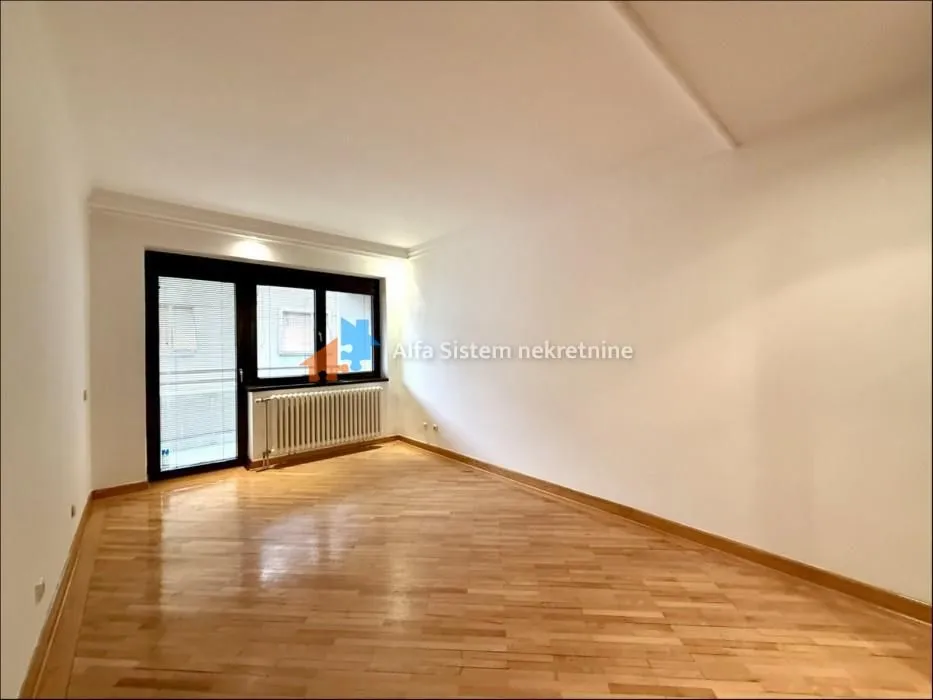Rent, office space, 147m², Kalenić Pijaca, Vračar Sve Podlokacije
