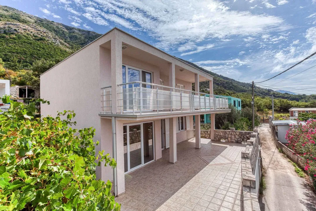 Sale, house, 142m², Sutomore, Bar