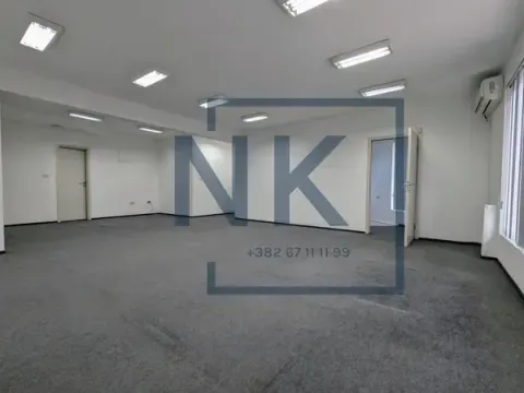 Izdavanje, poslovni prostor, 160m², 1 maj, Podgorica - image 13
