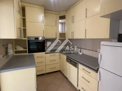Izdavanje, četvorosoban stan, 80m², Rotkvarija, Novi Sad Sve Podlokacije - image 2