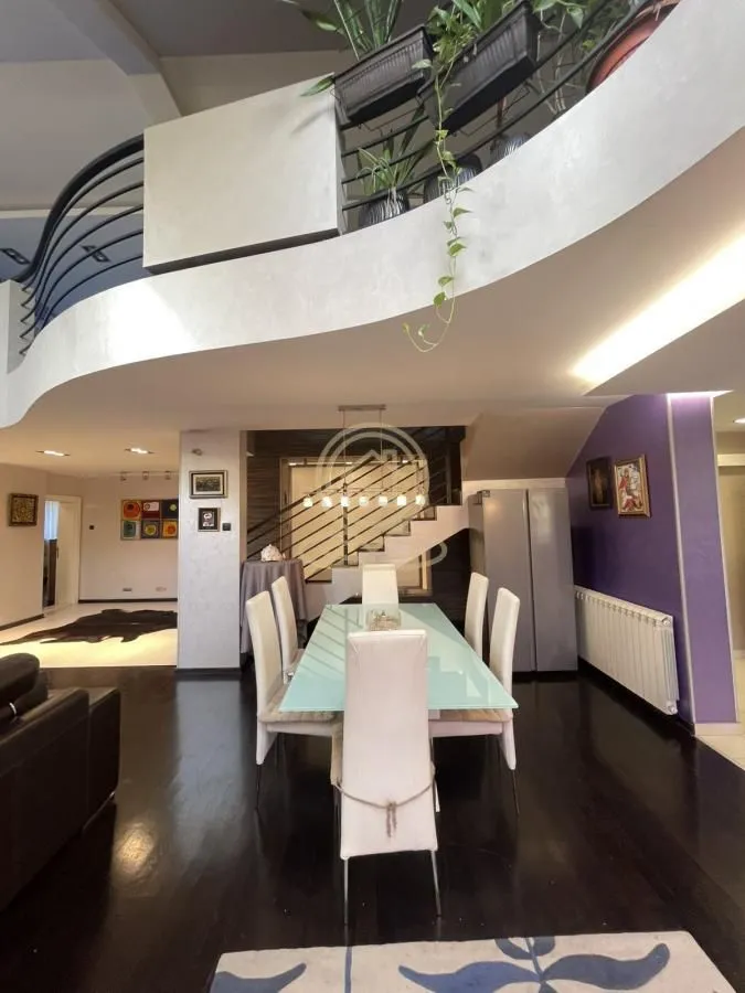 Izdavanje, stan, 310m², Grbavica, Novi Sad Sve Podlokacije