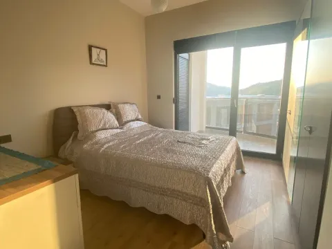 Izdavanje, trosoban stan, 130m², Herceg Novi, Crna Gora - image 8