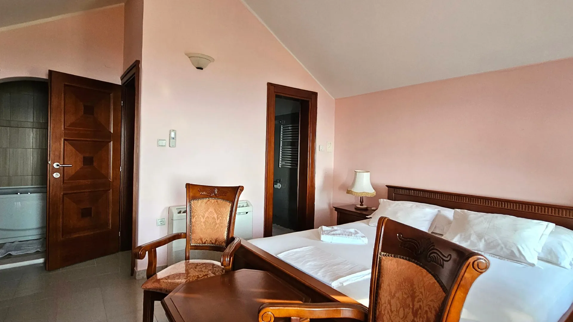 Rent, house, 350m², Blizikuće, Budva