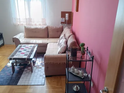 Prodaja, jednosoban stan, 40m², Tuški Put, Podgorica - image 8