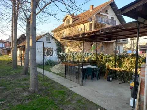 Sale, house, 77m², Borča 1, Borča Sve Podlokacije - image 13