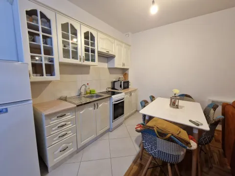 Sale, one bedroom apartment, 49m², Bečići, Budva - image 9