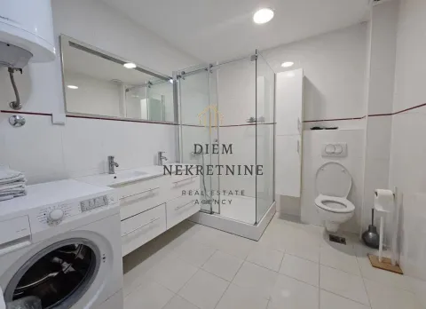 Rent, one bedroom apartment, 67m², Centar, Bar - image 12