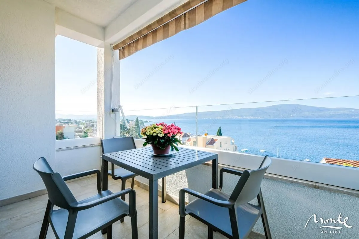 Prodaja, dvosoban stan, 66m², Tivat, Crna Gora