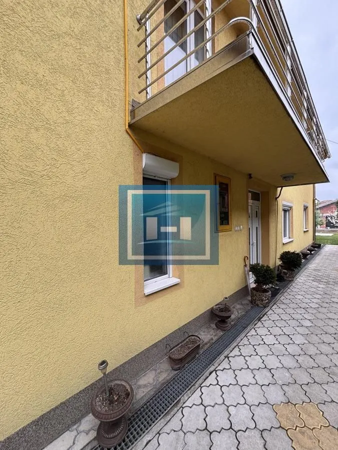 Prodaja, kuća, 181m², Kajsijar, Jagodina