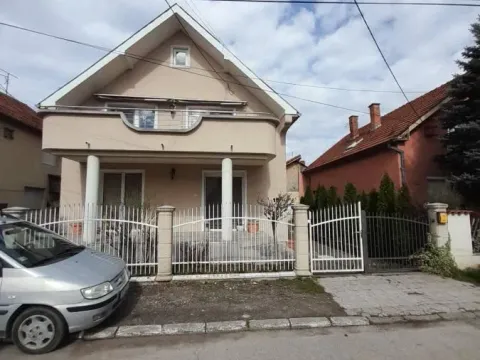 Prodaja, kuća, 180m2, Centar, Ćuprija Prodaja, kuća, 180m2, Centar, Ćuprija