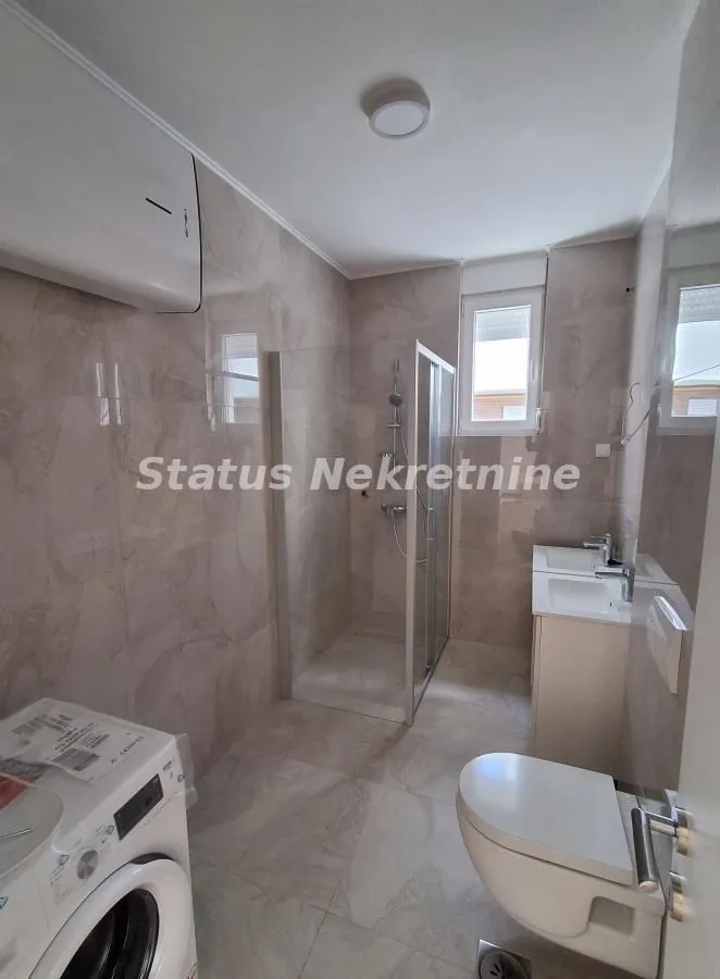 Prodaja, stan, 129m², Adamovićevo Naselje, Novi Sad Sve Podlokacije