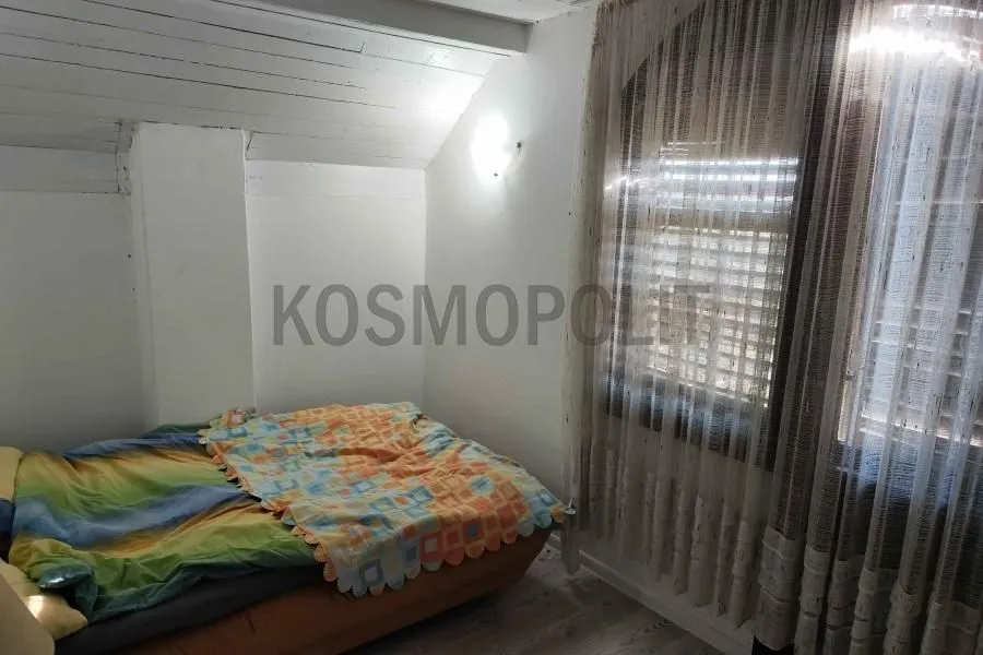 Prodaja, kuća, 220m², Voždovac Sve Podlokacije, Beograd