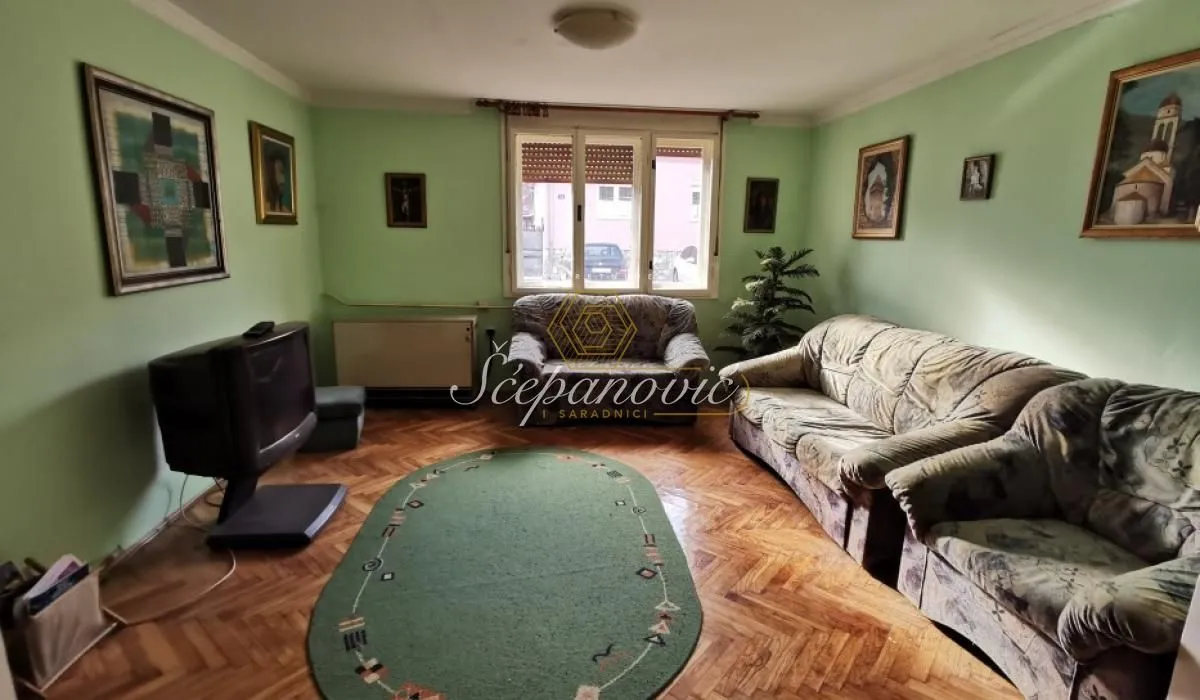 Prodaja, kuća, 111m², Centar, Novi Sad
