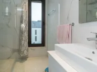 Izdavanje, trosoban stan, 142m², Podgorica, Crna Gora - image 14