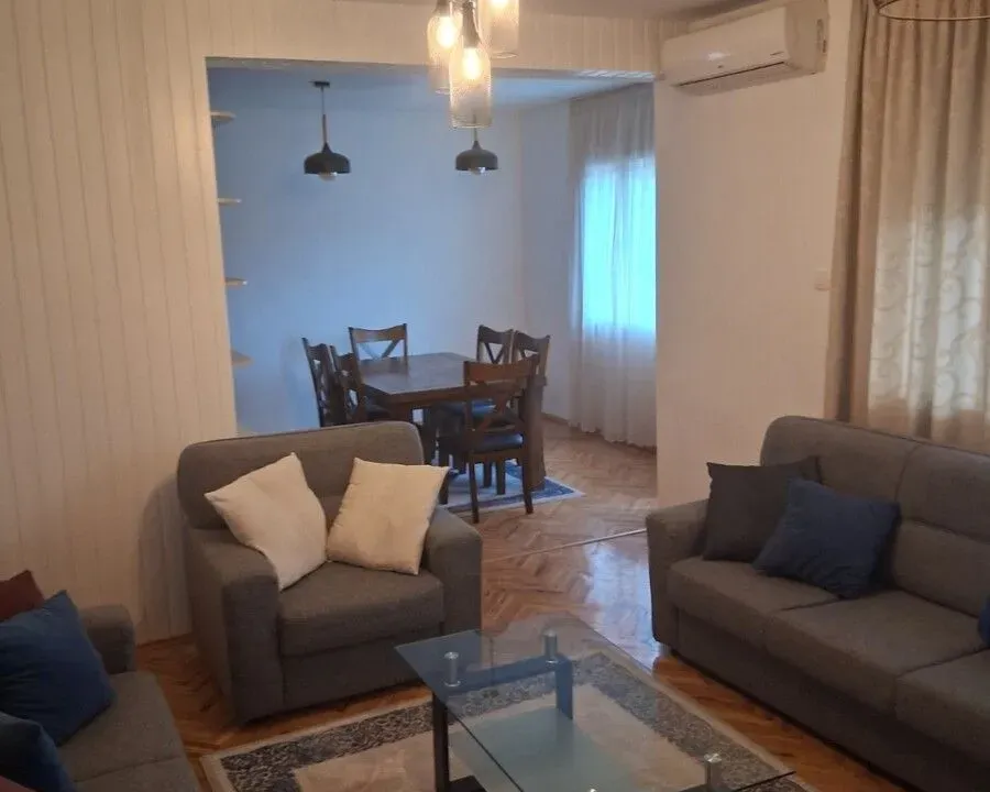 Rent, house, 108m², Stari Aerodrom, Podgorica