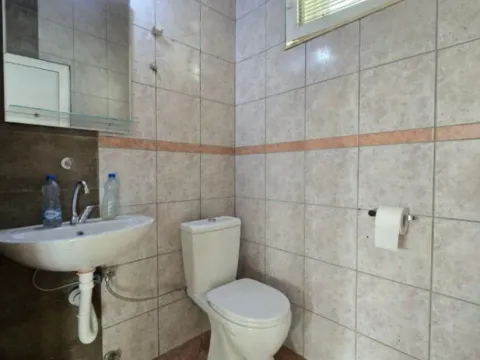 Izdavanje, poslovni prostor, 310m², Zagorič, Podgorica - image 4