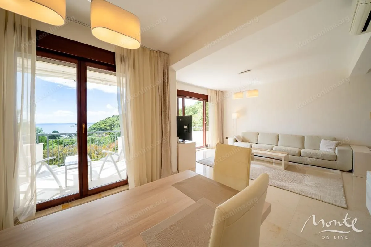Sale, two bedroom apartment, 88m², Petrovac, Budva