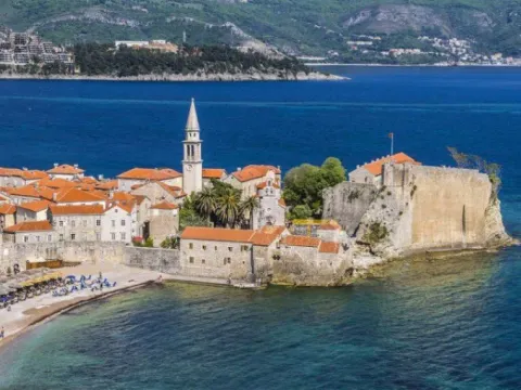 Prodaja, trosoban stan, 86m², Budva, Crna Gora - image 1