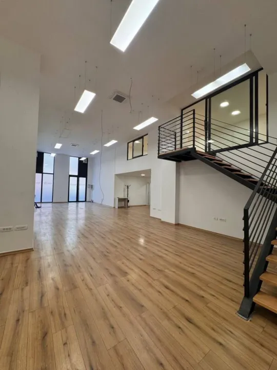 Rent, office space, 200m², Bečići, Budva