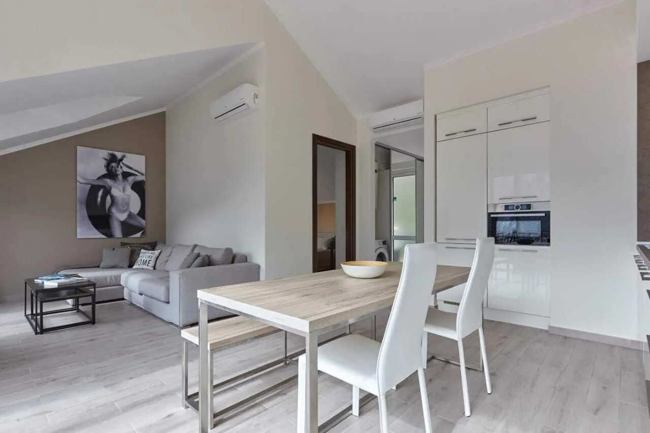 Prodaja, jednosoban stan, 63m², Orahovac, Kotor