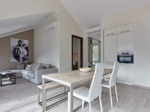 Prodaja, jednosoban stan, 63m², Orahovac, Kotor - image 1