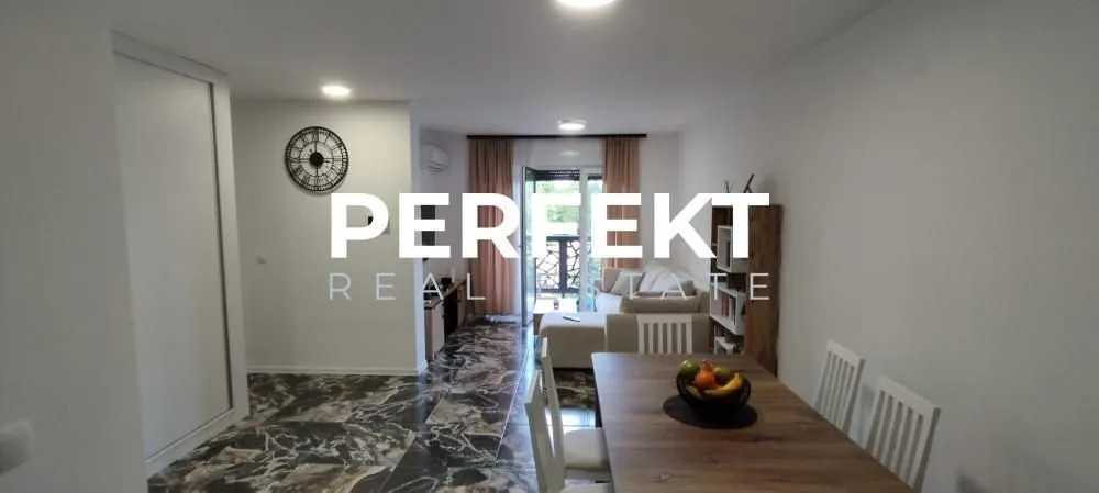 Prodaja, dvosoban stan, 65m², Pančevo, Srbija