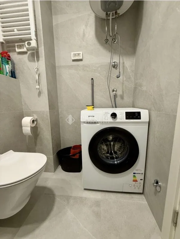 Izdavanje, jednosoban stan, 52m², Central Point, Podgorica