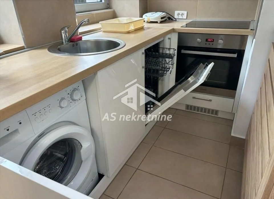 Rent, two bedroom apartment, 40m², Stari Grad, Beograd