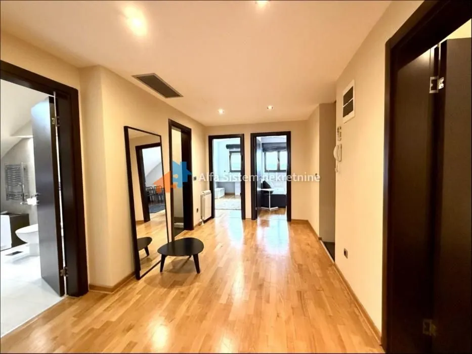 Izdavanje, stan, 160m², Crveni Krst, Beograd