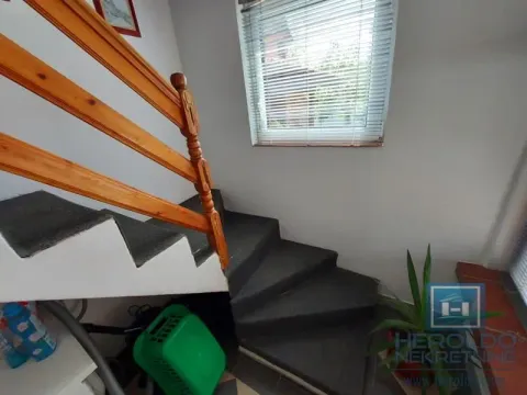 Prodaja, kuća, 200m², Rakitovo, Jagodina - image 10